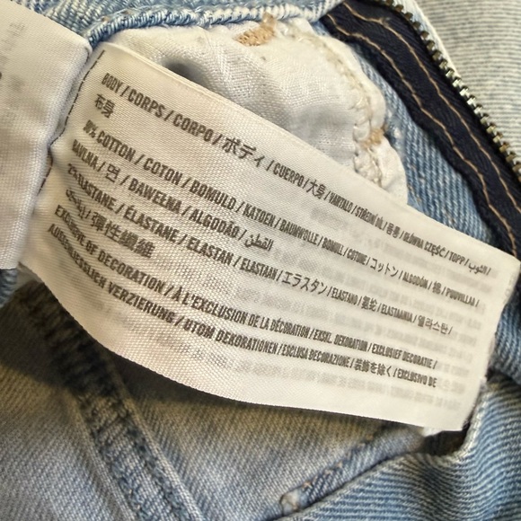 Hollister Ultra Rise Mom Jeans in Light Blue - Picture 4 of 5